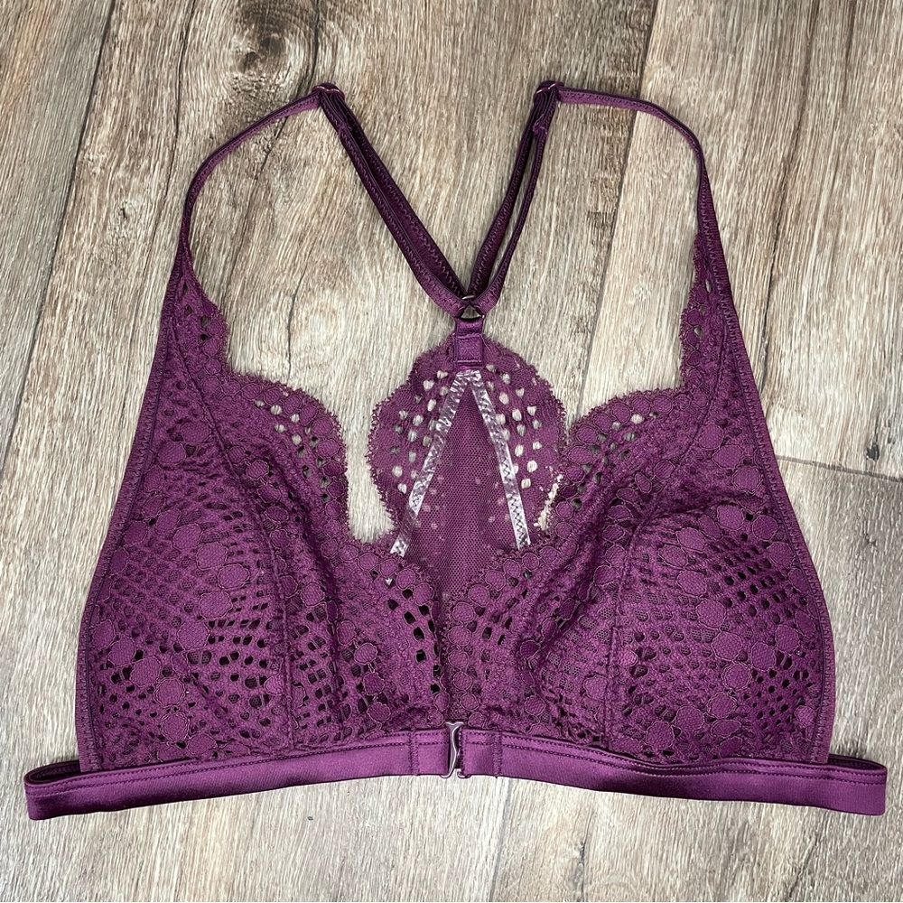 Victoria’s Secret Lace Front Close Racerback Lightly Lined Bralette Size Small